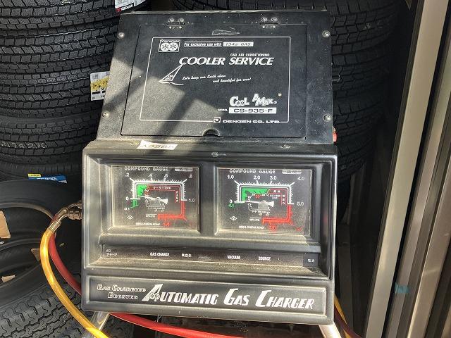 機材も充実させております。お車の事でお困りならまずはお電話にてご相談下さい。