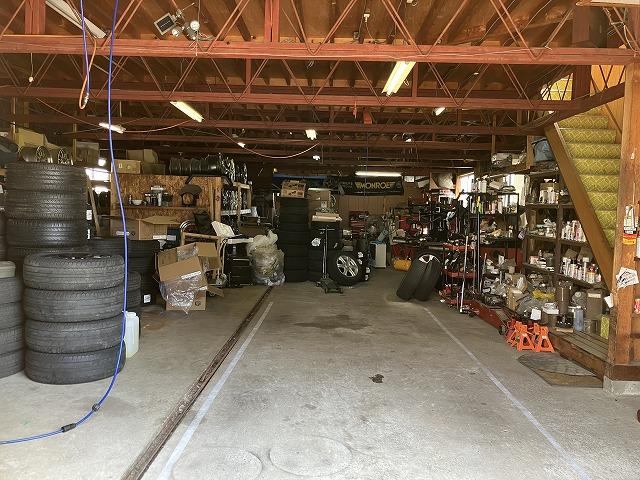 アルミホイールタイヤセット取付。ホイールバランス調整。