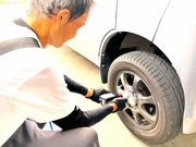 【工程１】車体からタイヤを外します