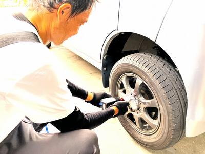 【作業例１】タイヤ脱着★