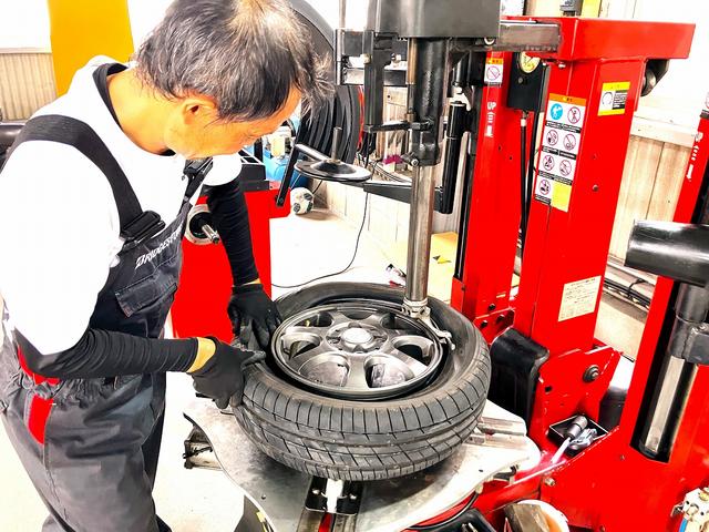 【工程５】新しいタイヤに組替えます