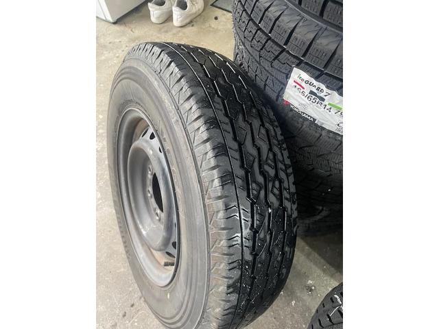 愛知県　一宮市　トヨタ　ハイエースバン　タイヤ交換　脱着作業