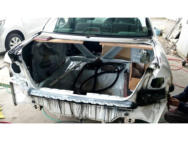 大きな事故修理なども行います