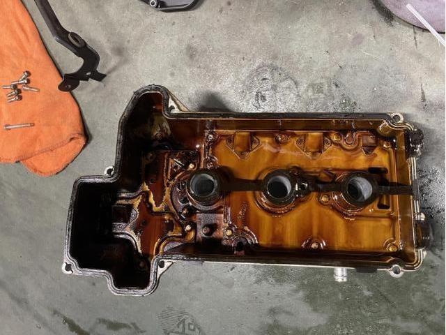 スズキ　アルトラパン　タペットカバー交換