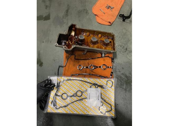 スズキ　アルトラパン　タペットカバー交換