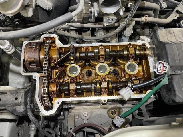 スズキ　アルトラパン　タペットカバー交換