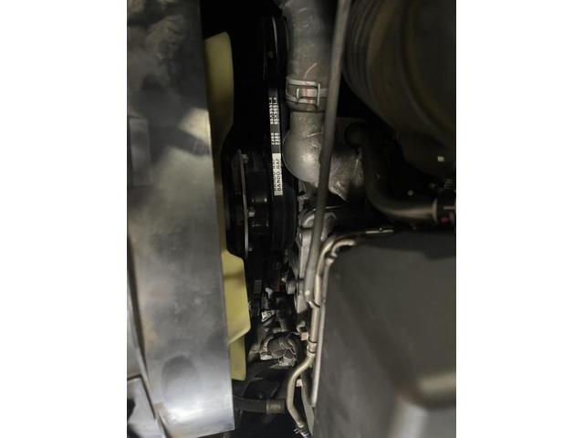 三菱 パジェロ ベルト交換