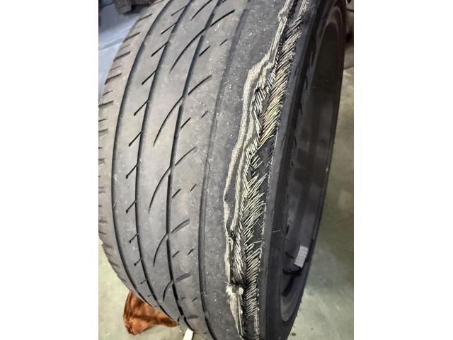 トヨタ　アルファード　タイヤ交換