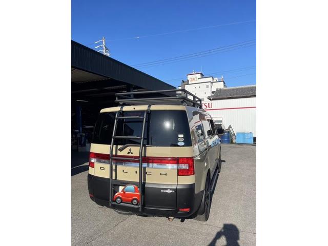 三菱 デリカD:5 ルーフキャリア・サイドステップ・バックステップ取付