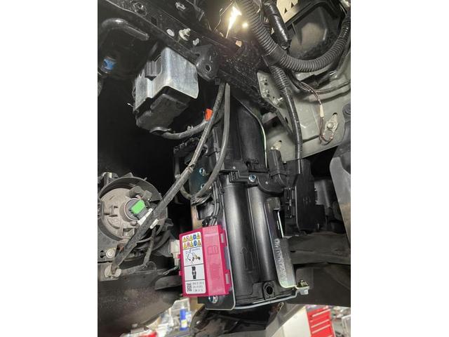 マツダ　アテンザセダン　キャパシタ交換