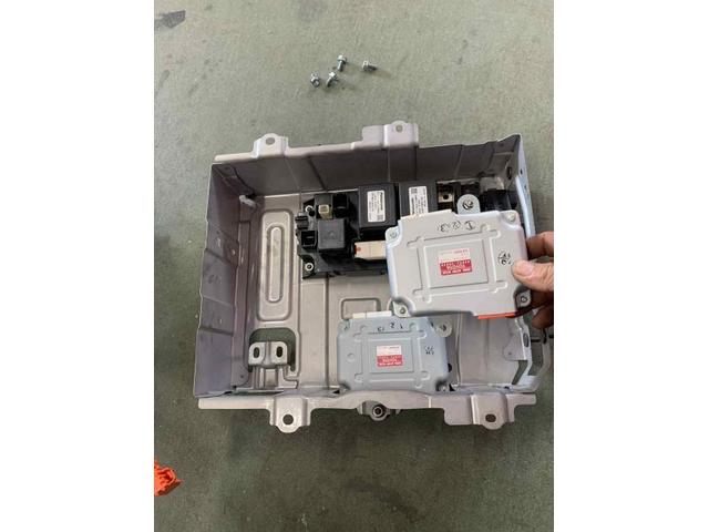 トヨタ　クラウンハイブリッド　ハイブリッドバッテリー交換