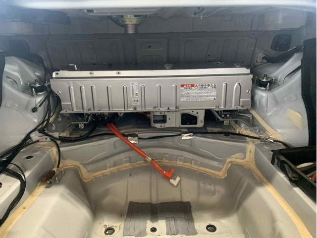 トヨタ　クラウンハイブリッド　ハイブリッドバッテリー交換