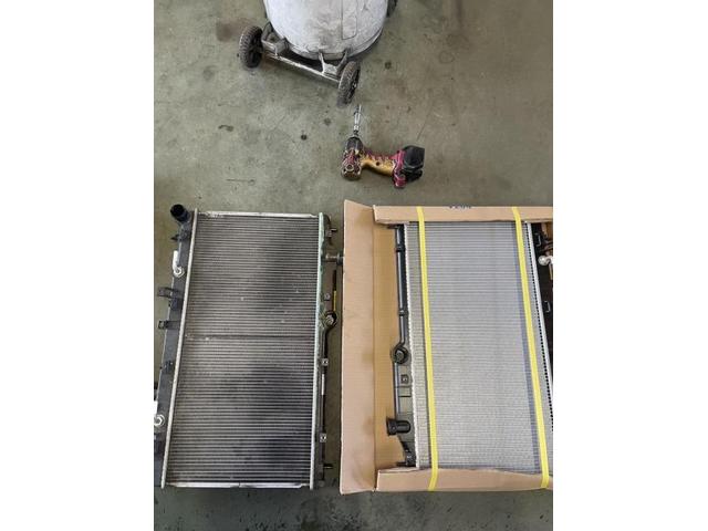 スバル　レガシィ　ラジエーター交換