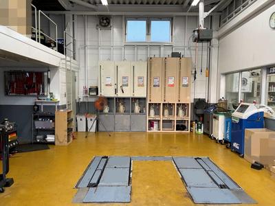 オイル交換等承っております。