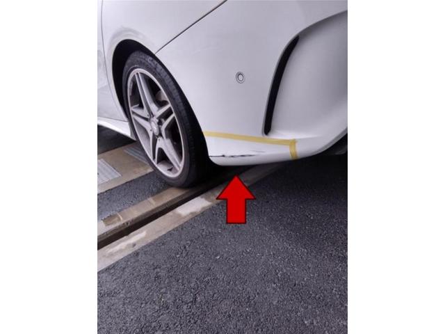 メルセデス・ベンツ　ＣＬＡクラス　輸入車バンパーキズ・へこみ直し