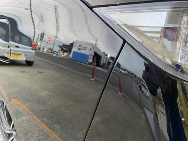 トヨタ　ヴェルファイア　右前タイヤの上フェンダー　キズ・へこみ直し　豊橋市　板金塗装