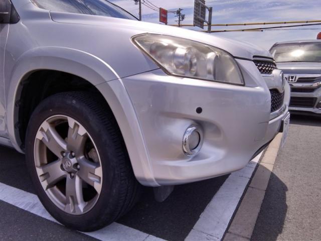 トヨタ　ＲＡＶ４　フロントバンパー・右後ろドア　キズ・へこみ直し　豊橋市　板金塗装