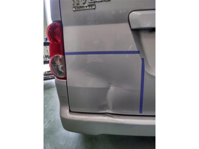 日産　ＮＶ２００バネットバン　トランク　大きなキズ・へこみ直し　豊橋市カーコンビニ倶楽部