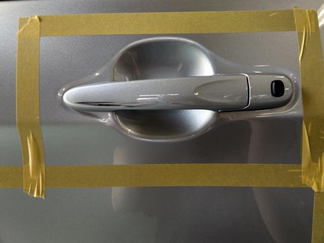 トヨタ　ルーミー　フロントドア　広範囲キズ・へこみ直し　豊橋市カーコンビニ倶楽部