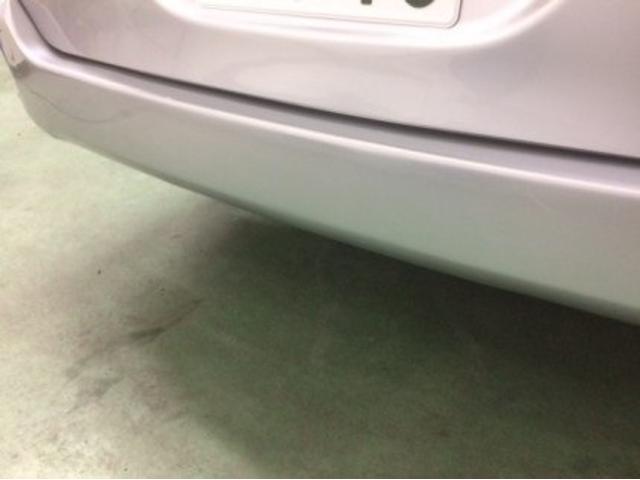 トヨタ　ヴォクシー　トランクとリヤバンパー　キズ・へこみ直し　笛吹市板金塗装