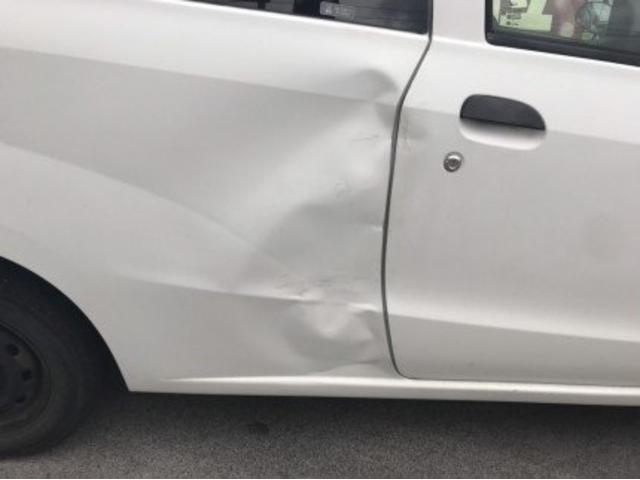 ダイハツ　ミラ　後ろタイヤ上（クォーター）　交換レベルのキズ・へこみ直し　笛吹市　板金塗装