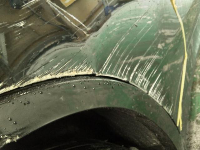 BMW X1 輸入車のドアとその横(クォーター)キズ・へこみ直し 浜松市 輸入車修理