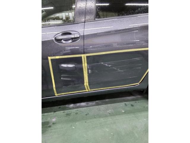 トヨタ ヴィッツ 左側 前後ドア ぶつけたキズ・へこみ直し 浜松市板金塗装