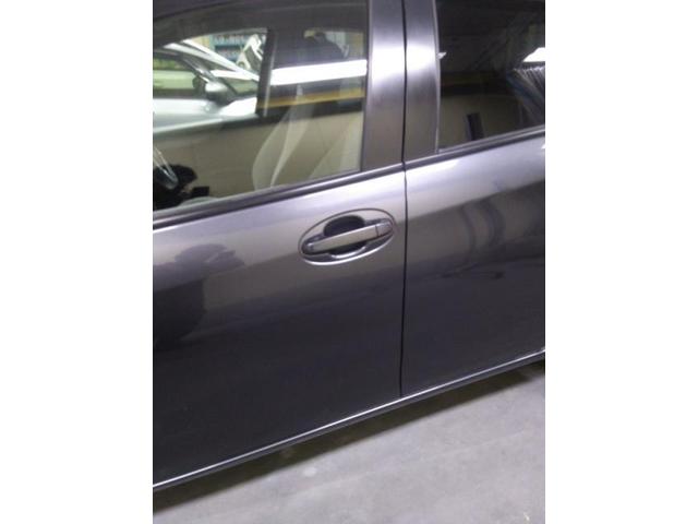 トヨタ ヴィッツ 左側 前後ドア ぶつけたキズ・へこみ直し 浜松市板金塗装