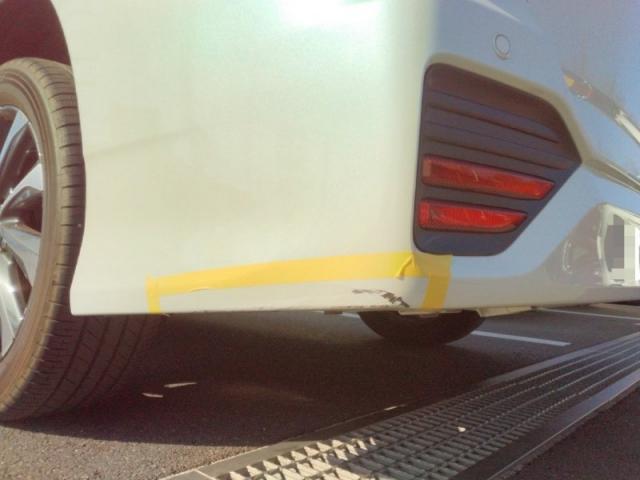 トヨタ ヴォクシー 後ろのバンパー スリキズ・へこみ直し 板金塗装 浜松市