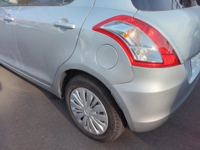 スズキ　スイフト　給油口付近（クォーター）とバンパーキズ・へこみ直し　浜松市大きなへこみ