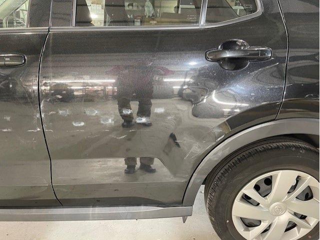 トヨタ ライズ フェンダー・フロントドア交換 バンパー・後ろドアキズ・へこみ直し 川崎市