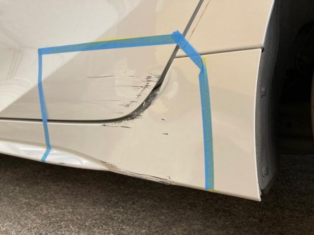 トヨタ プリウス 左リヤドアとサイドステップカバー キズ・へこみ直し 栃木県那須塩原市 板金塗装
