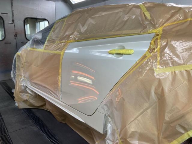 トヨタ プリウス 左リヤドアとサイドステップカバー キズ・へこみ直し 栃木県那須塩原市 板金塗装