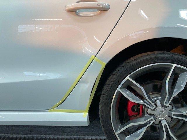 アウディ S1スポーツバック 輸入車の後ろタイヤの前 細い所キズ・へこみ直し 那須塩原市 板金塗装