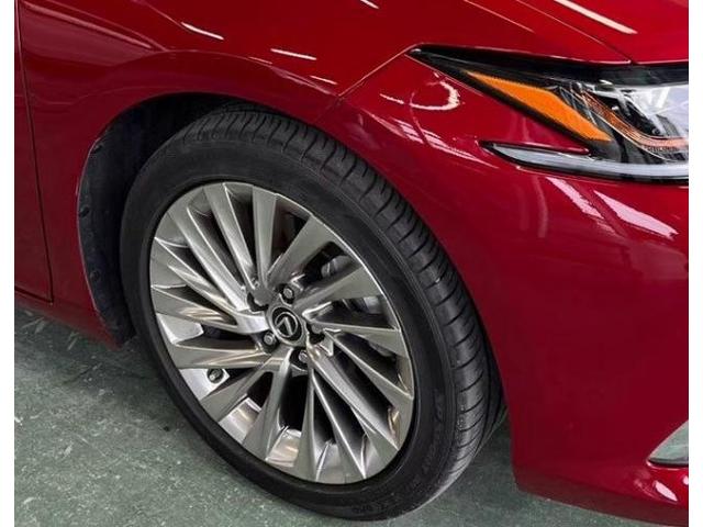 レクサス ES フロントバンパー・フェンダー(ライト横)キズ・へこみ直し 埼玉県三郷市板金塗装