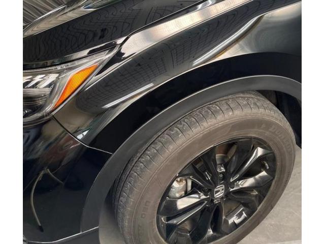 ホンダ CR-V 前タイヤ上(フェンダー) キズ・へこみ直し 埼玉県三郷市 板金塗装