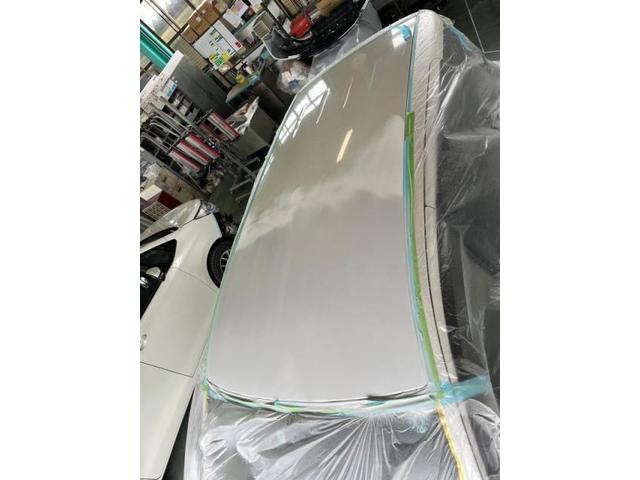 トヨタ　シエンタ　屋根（ルーう）塗装剥がれ　クリア劣化　塗装劣化　キズ・へこみ直し　埼玉県和光市