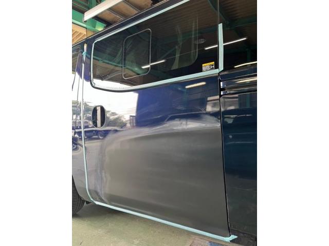 日産　キャラバン　スライドドア　大きなキズ・へこみ直し　埼玉県和光市　カーコンビニ倶楽部