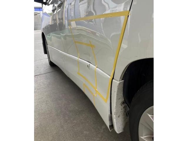 トヨタ　アルファード　スライドドア　キズ・へこみ直し　和光市　カーコンビニ倶楽部　板金塗装