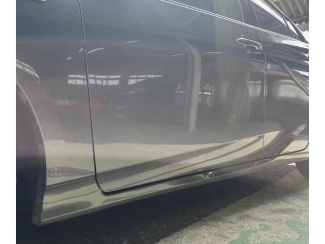 トヨタ　プリウス　リアバンパー、後ろタイヤ上パネル、リアドア、サイドステップ　キズ・へこみ直し　カーコンビニ倶楽部和光市