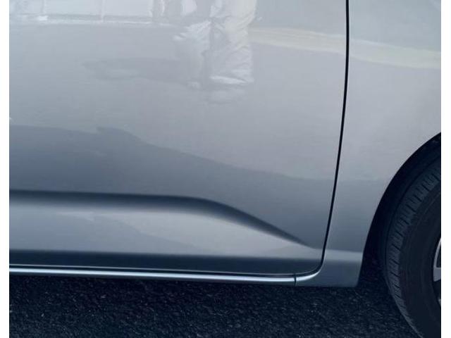 トヨタ　ルーミー　フロントドア　キズ・へこみ直し　和光市カーコンビニ倶楽部