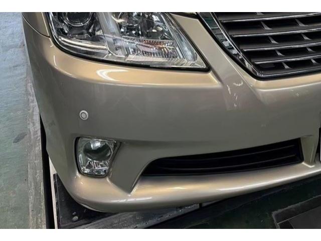 トヨタ　クラウン　バンパーの大きなへこみ　キズ・へこみ直し　埼玉県和光市　板金塗装