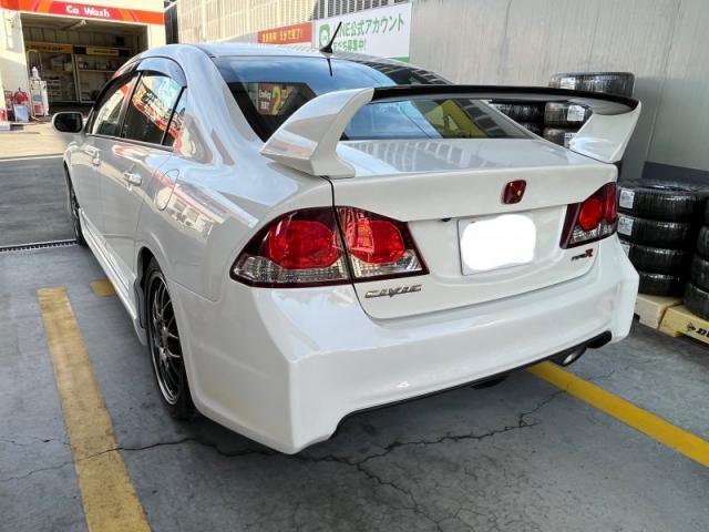 ホンダ　シビック　クォーター（給油口付近）・バンパー　キズ・へこみ直し　伊勢原市板金塗装