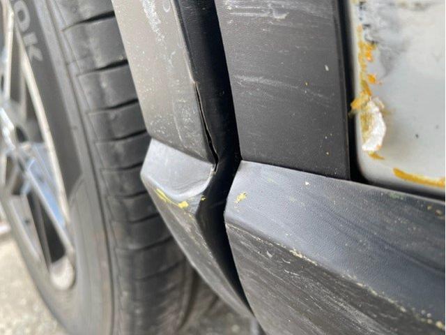 ホンダ　ヴェゼル　前後ドア交換・黒いモール交換　キズ・へこみ直し　伊勢原市　カーコンビニ倶楽部