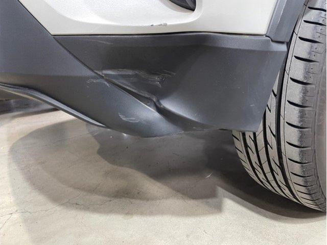 トヨタ　Ｃ－ＨＲ　バンパーガード交換　黒いところ　キズ・へこみ直し　伊勢原市車修理