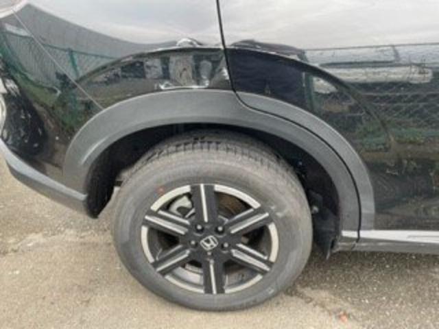 ホンダ　ヴェゼル　右後ろタイヤ上（クォーター）　キズ・へこみ直し　伊勢原市　車板金塗装