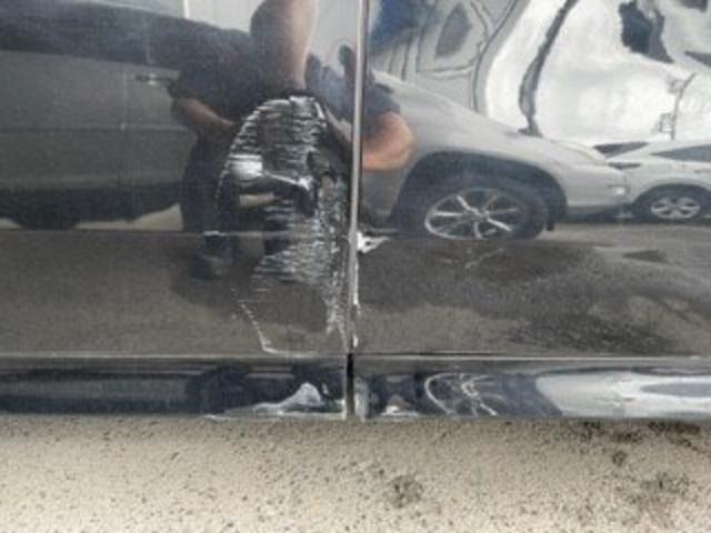 トヨタ　アルファード　前後ドア　キズ・へこみ直し　伊勢原市　カーコンビニ倶楽部