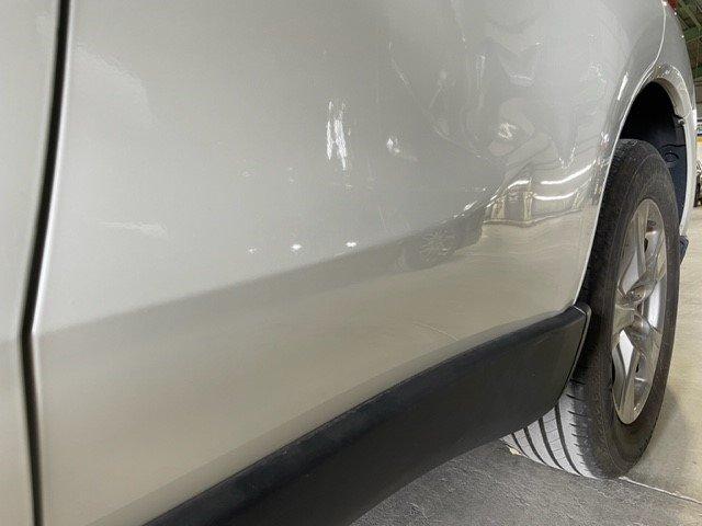 トヨタ　ハリアー　リヤドア　キズ・へこみ直し　伊勢原市　板金塗装