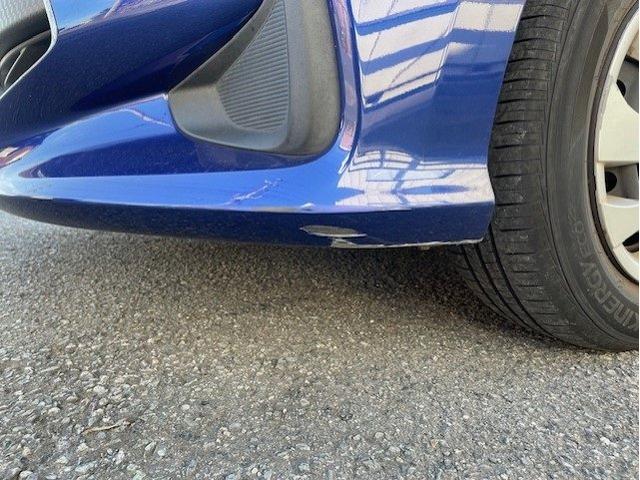 トヨタ　ヤリス　フロントバンパー　キズ・へこみ直し　伊勢原市　板金塗装　バンパー修理