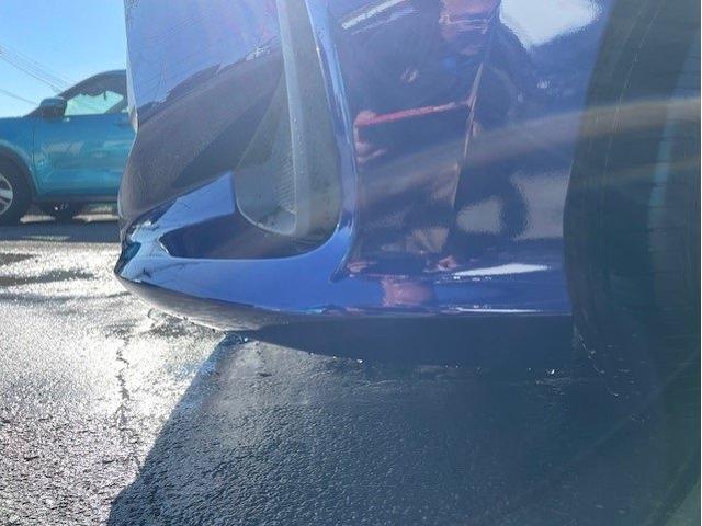 トヨタ　ヤリス　フロントバンパー　キズ・へこみ直し　伊勢原市　板金塗装　バンパー修理